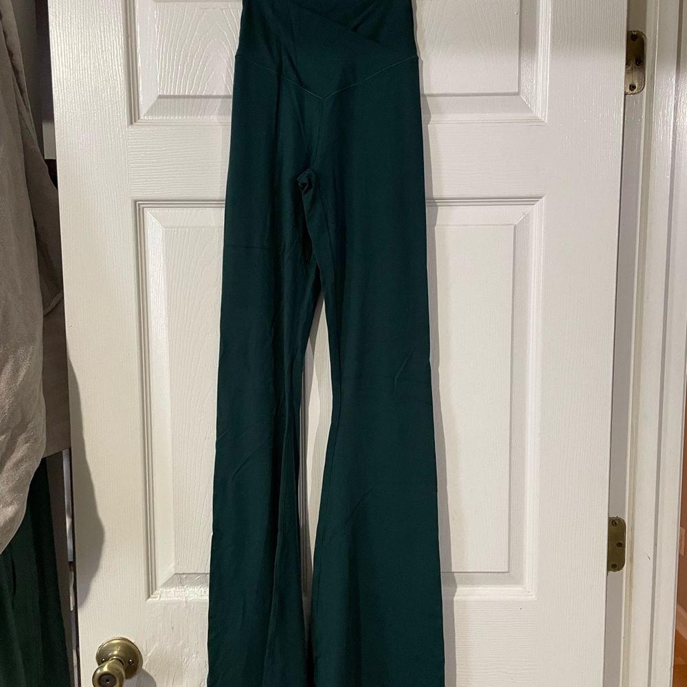 aerie OFFLINE Crosssover Flares Green
